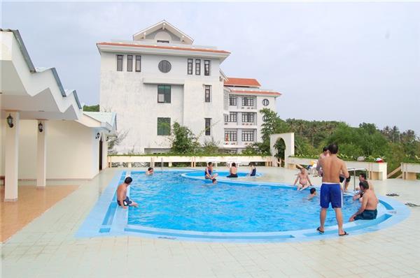Hồ bơi